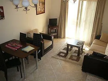 Otel Royal Heights Apartments Boğaziçi